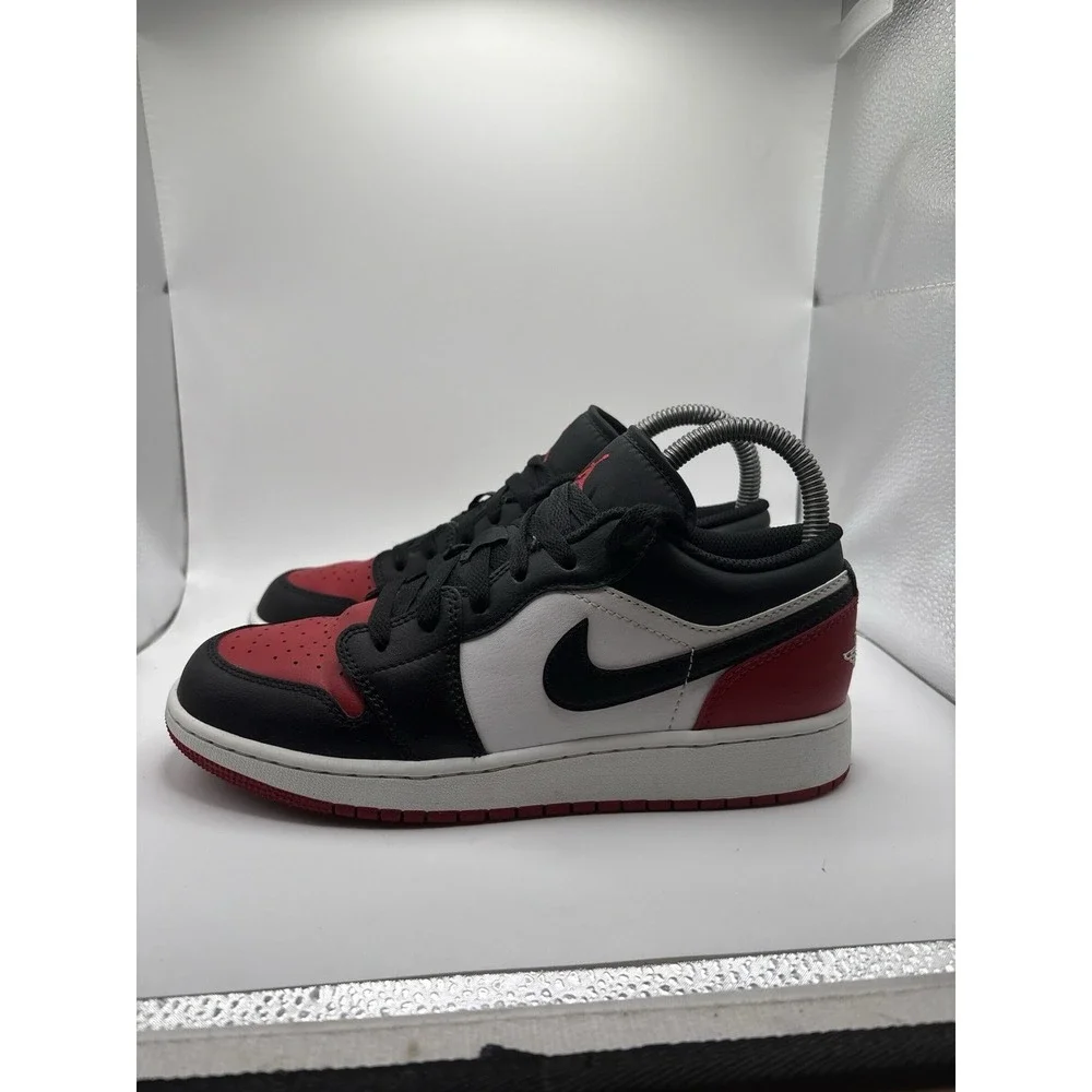 Kids Size 5.5Y Nike Air Jordan 1‎ Low GS Black Red White Sneakers 553560 161